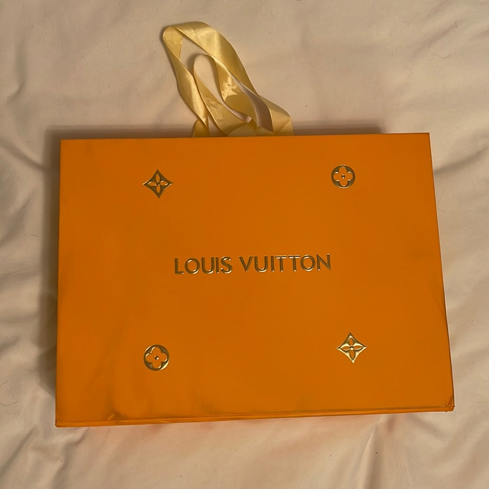 Louis Vuitton box (authentic)